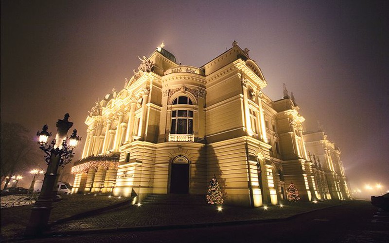 What is Facade Lighting What is Facade Lighting