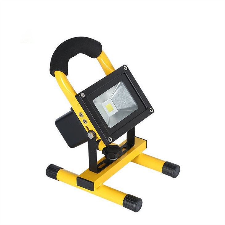 battery floodlight