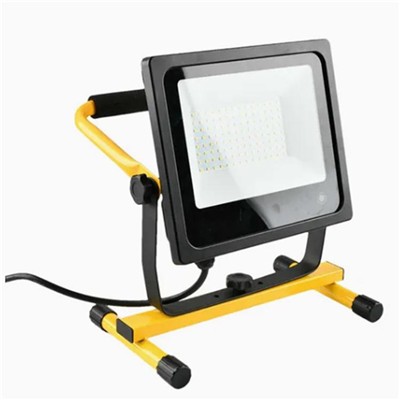 Rain, Dust, or Late Nights: This Waterproof LED Work Light Never Lets You Down