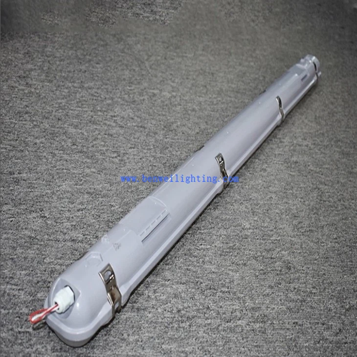 140lmw Tri-proof led light