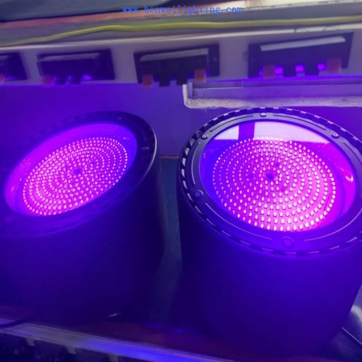 Photocatalytic reaction UV LED light
