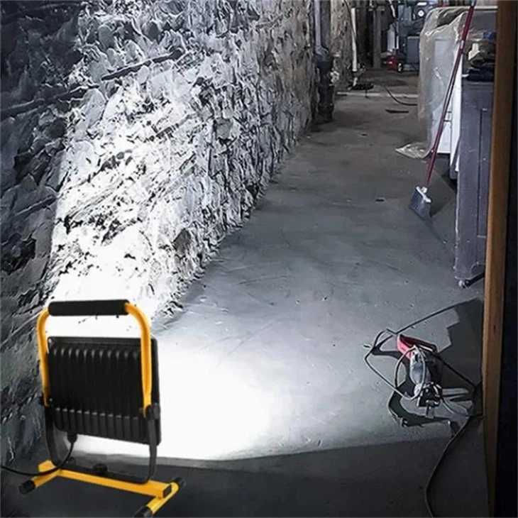 portable flood light battery powered