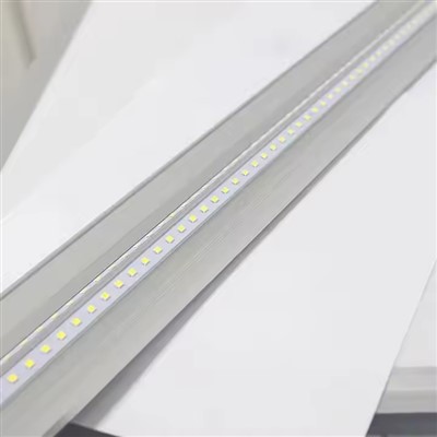 Led Batten Light 110-277V 8W 5900K